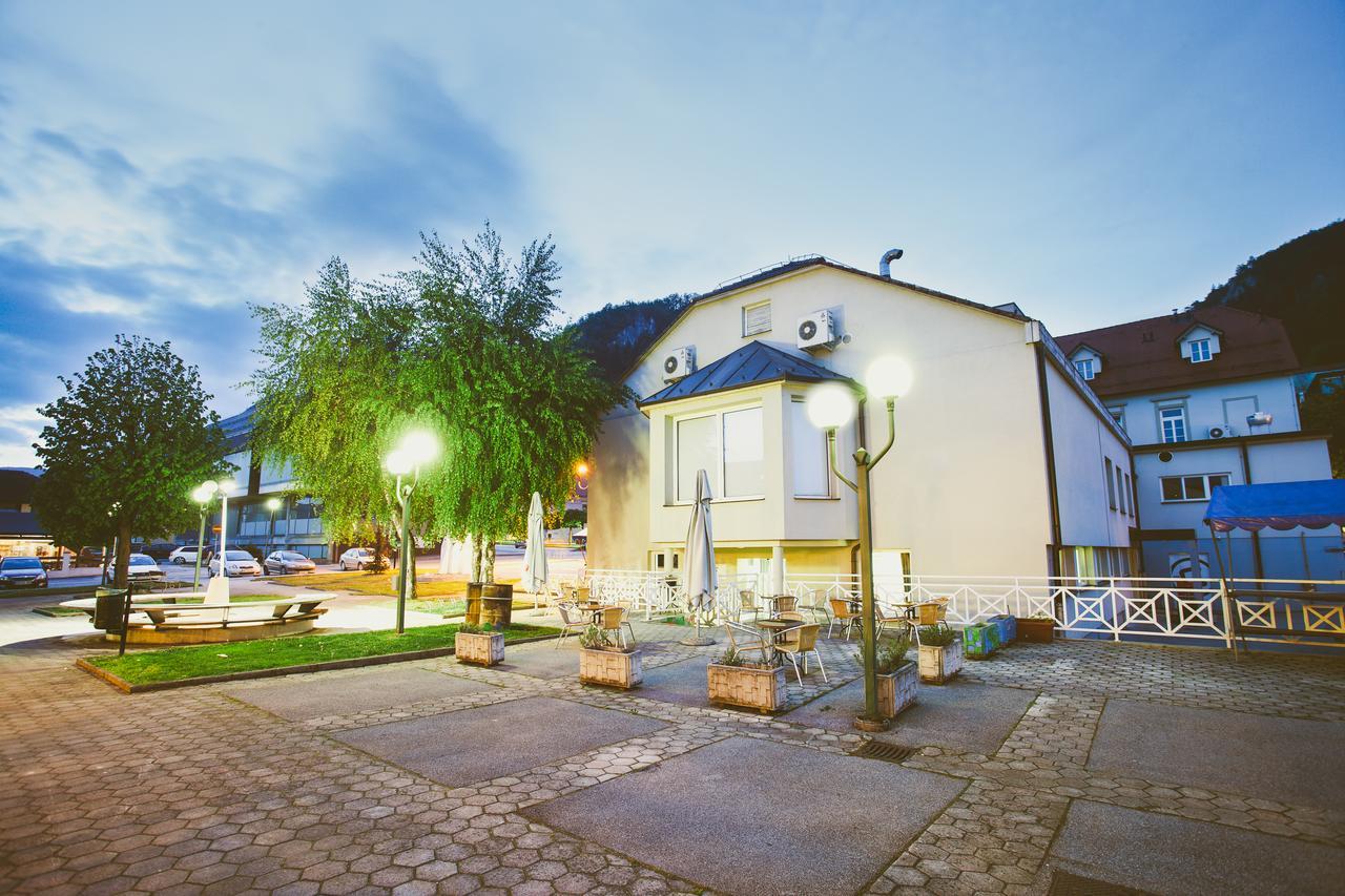 Hotel & Hostel Marenberg Radlje Radlje ob Dravi Экстерьер фото